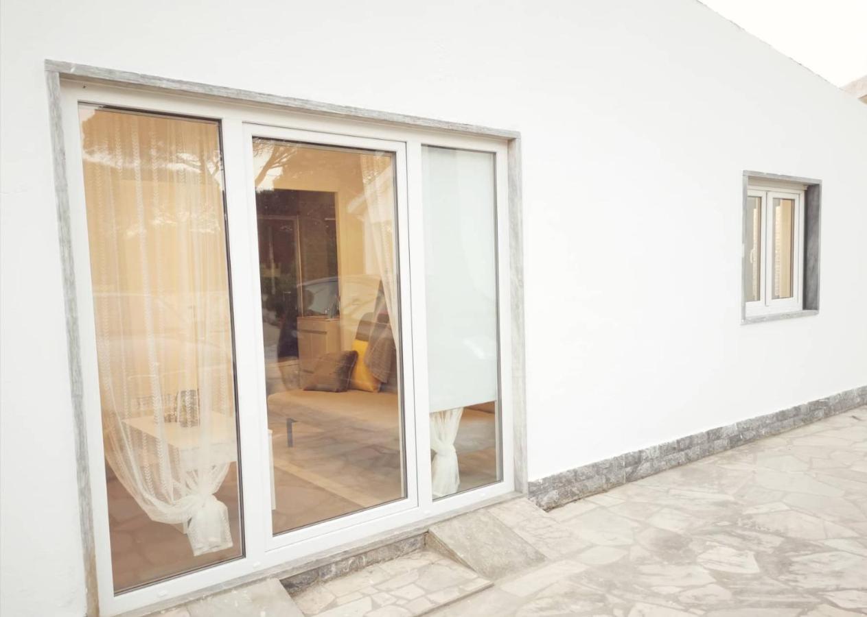 Small House With Private Park And Yard Terrugem Exterior foto